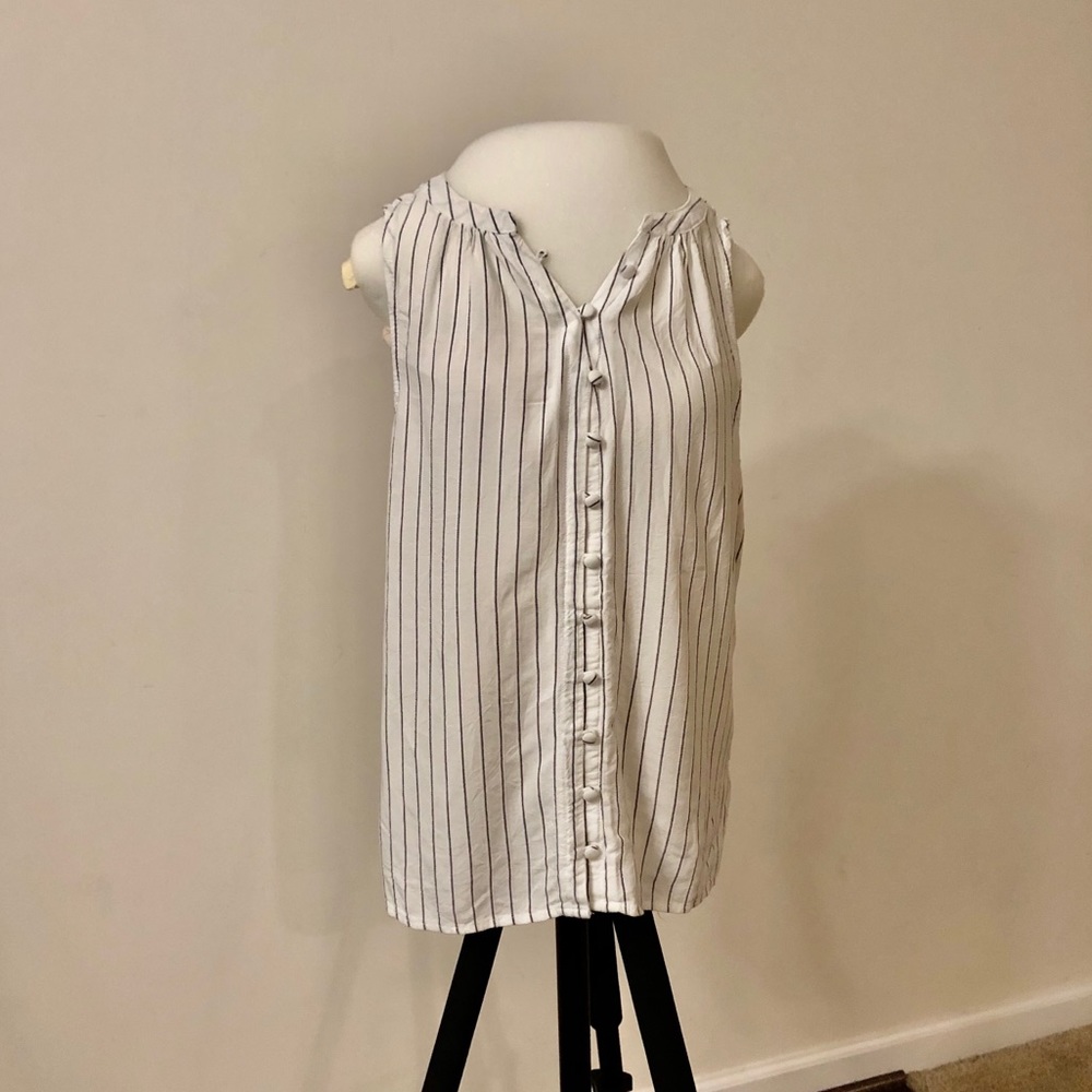 White Sleeveless Collared Striped Button-Down
